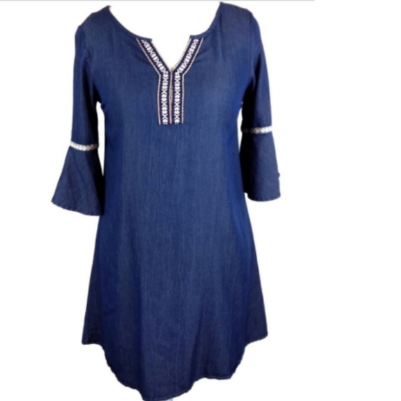 Anthropologie Dresses & Skirts - Anthropologie Naïf Chambray Dress Bell Sleeve with Embroidery